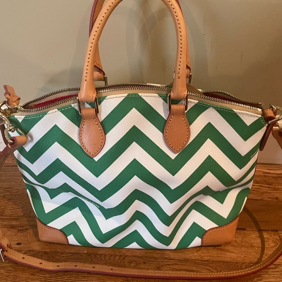 Dooney & Bourke Chevron print handbag - Picture 5 of 10